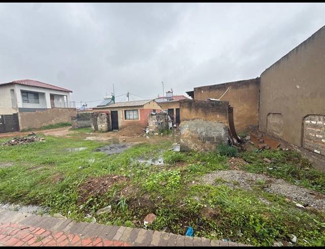 6 BEDROOM HOUSE FOR SALE IN KAALFONTEIN